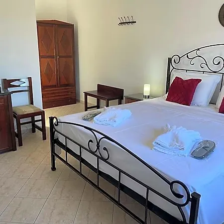 Venikouas Hotel 2*